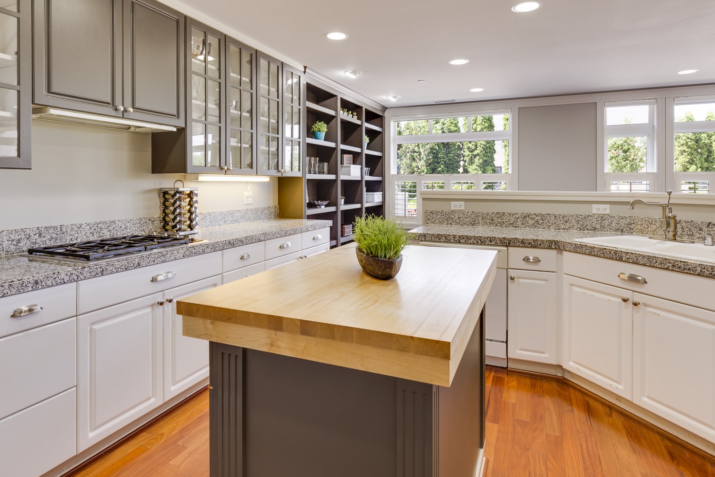 The Beauty of Adding Kitchen Islands to Your Kitchen Design