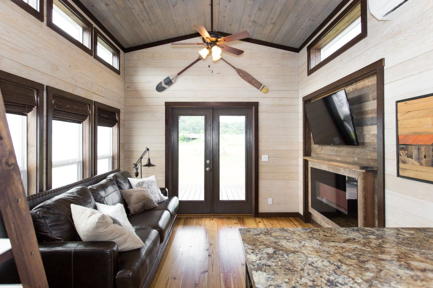 Tiny Homes The Retreat by Oakstone