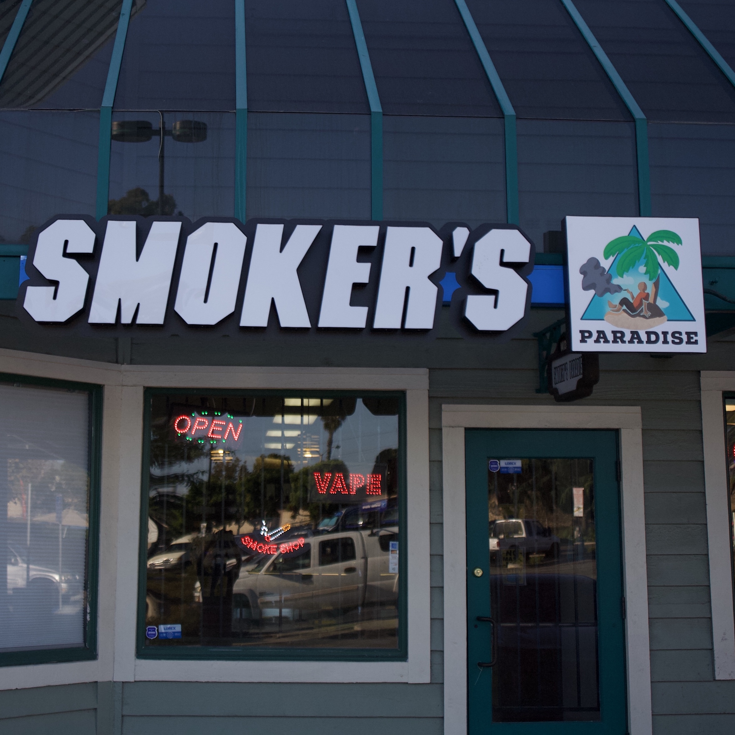 Smoker's Paradise Ventura Smoke Shop