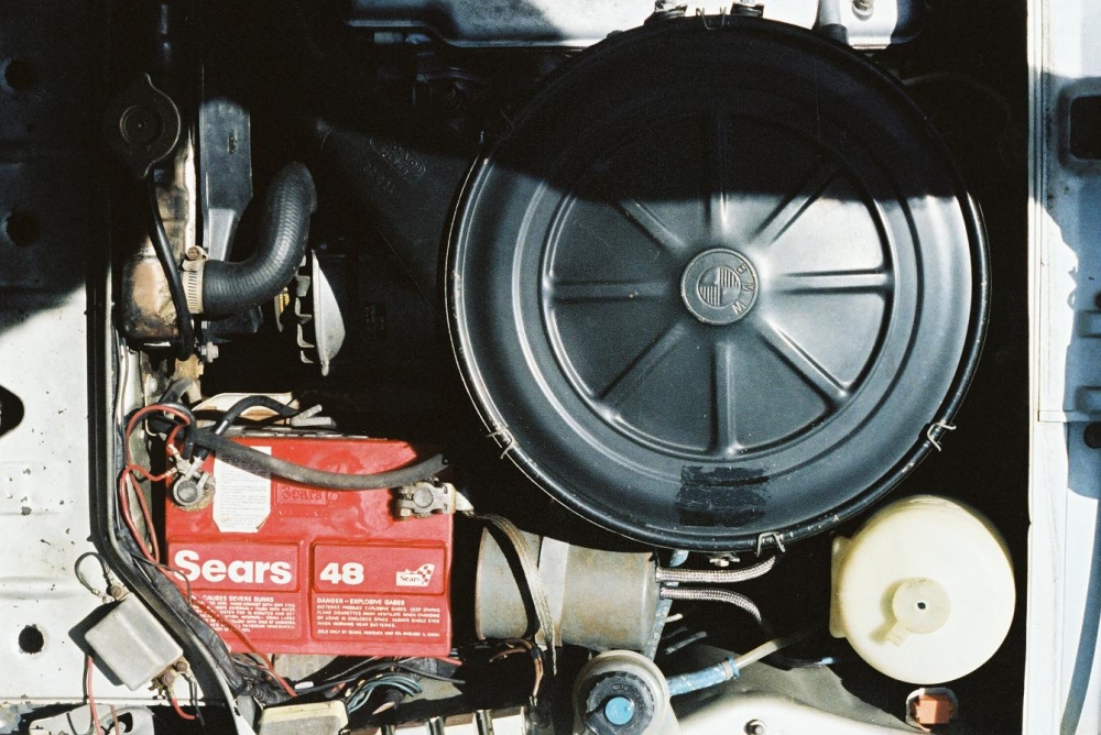 Charcoal Canister location and hookups ﻿ BMW 2002 and other '02