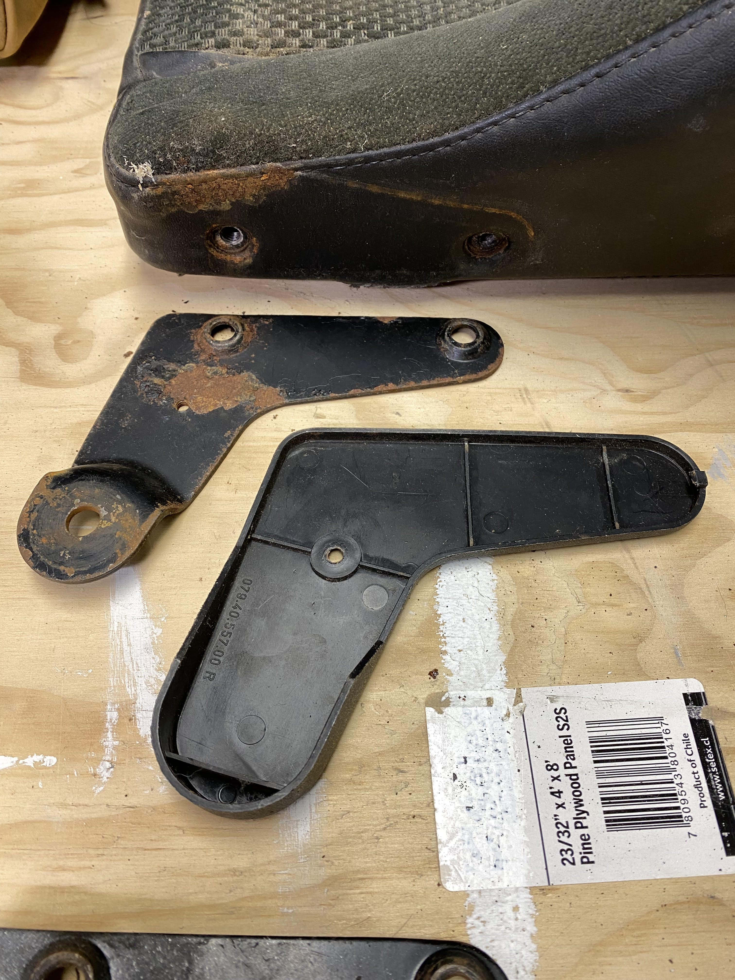inner recaro seat brackets ﻿ Parts Wanted
