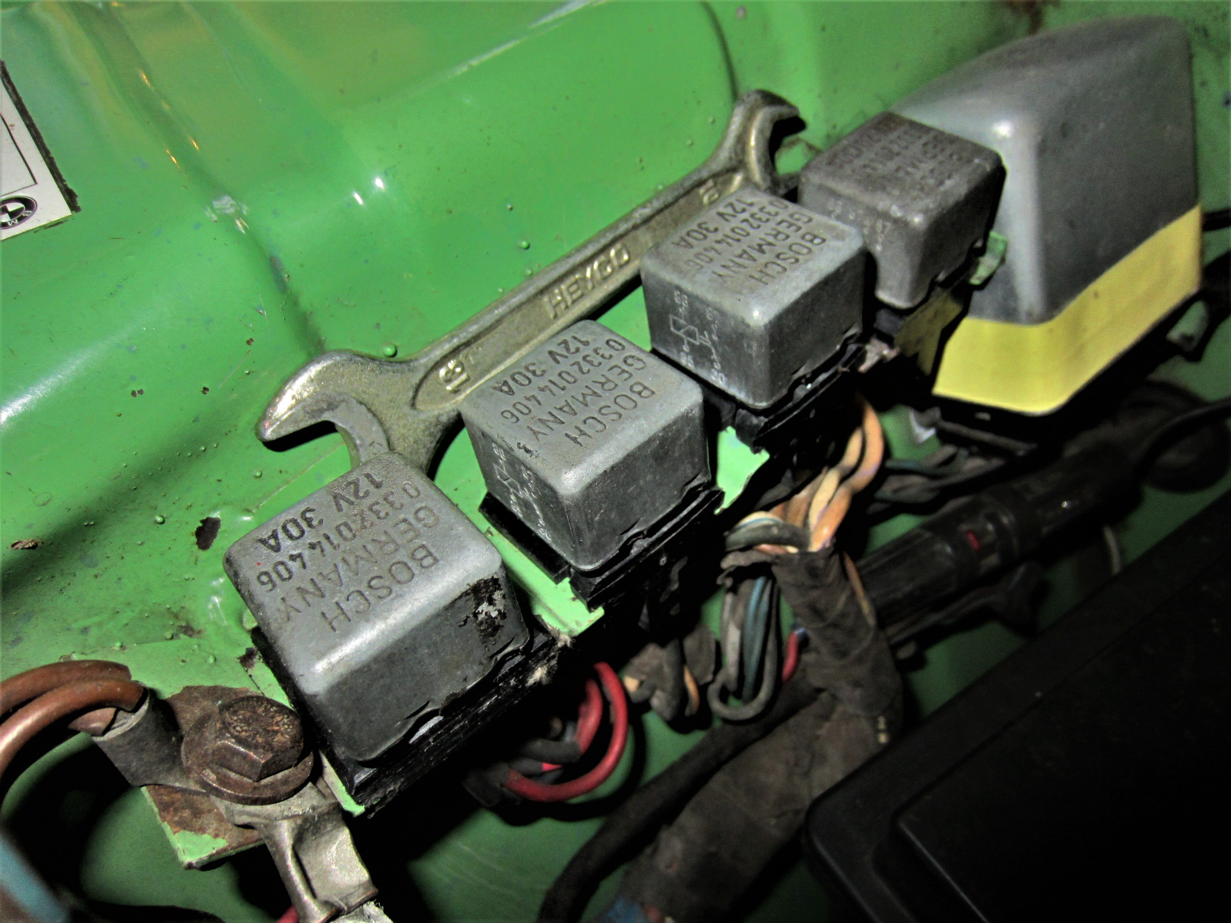 Show me your battery (not ignition) cut off switch location. ﻿ BMW