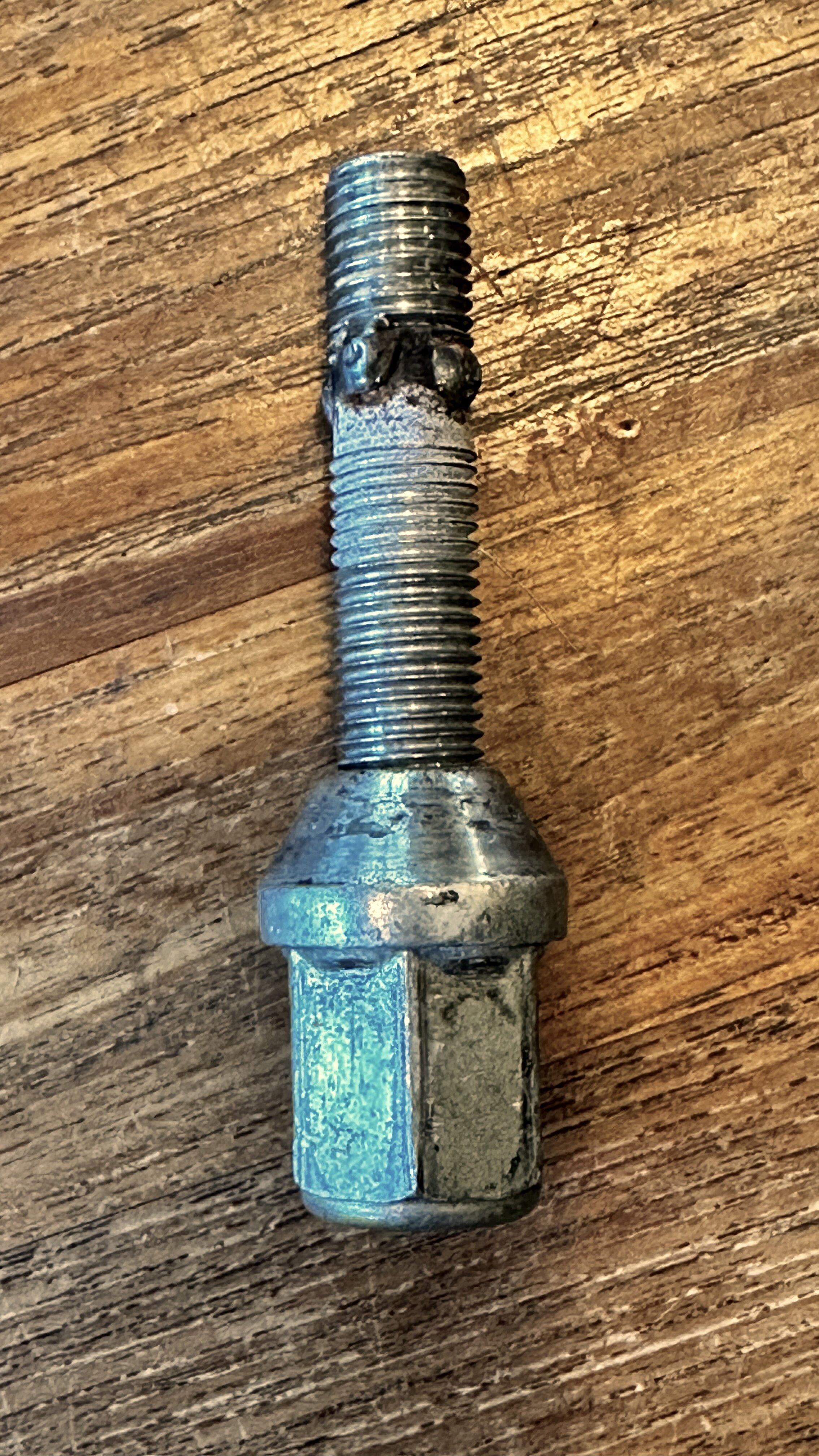 Advice for this newbie who needs to replace a wheel stud? ﻿ BMW 2002