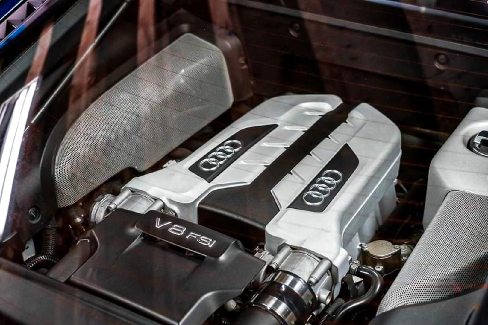 Audi R8 Engine V8