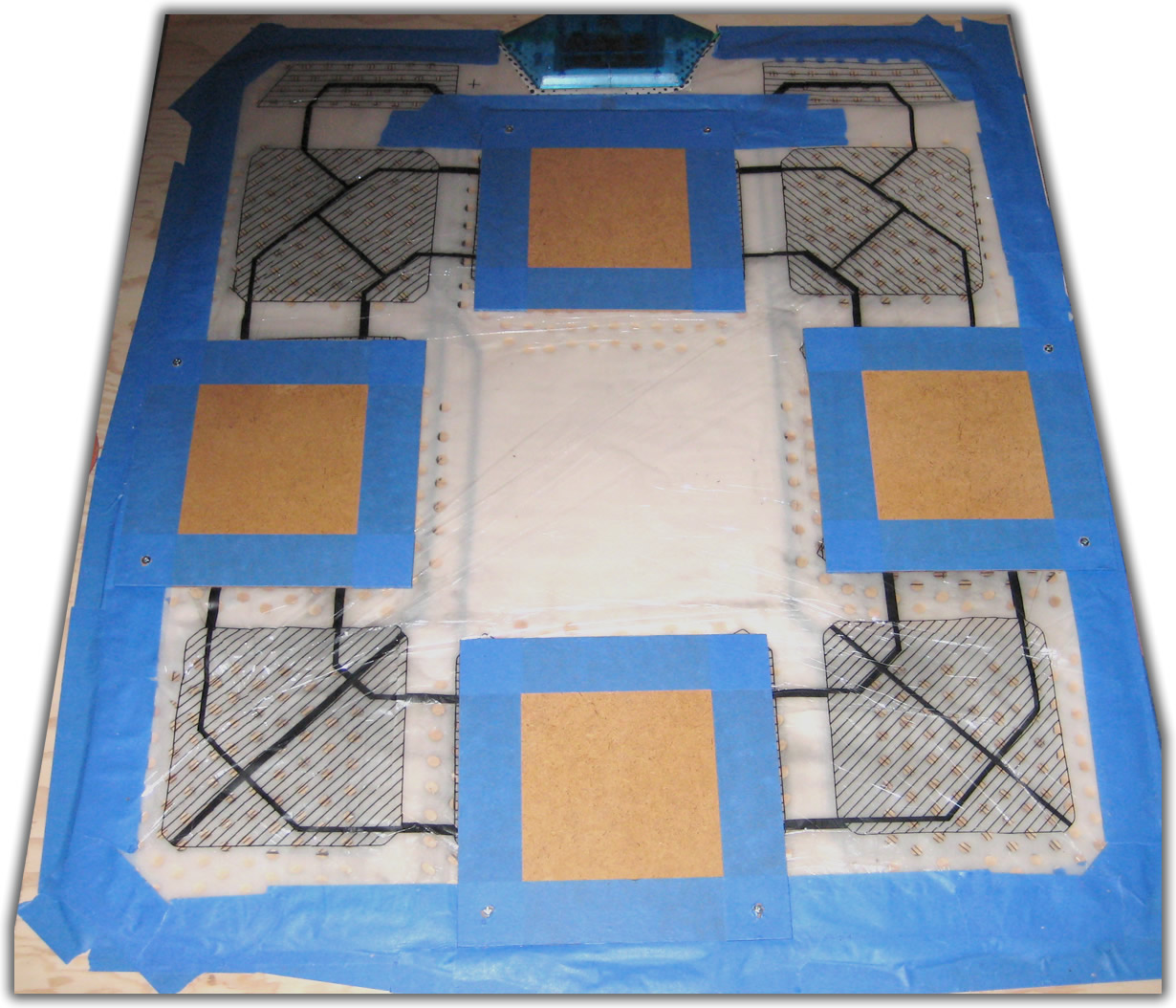 Cuttlefish Tech » Blog Archive » DIY Hard DDR Pad