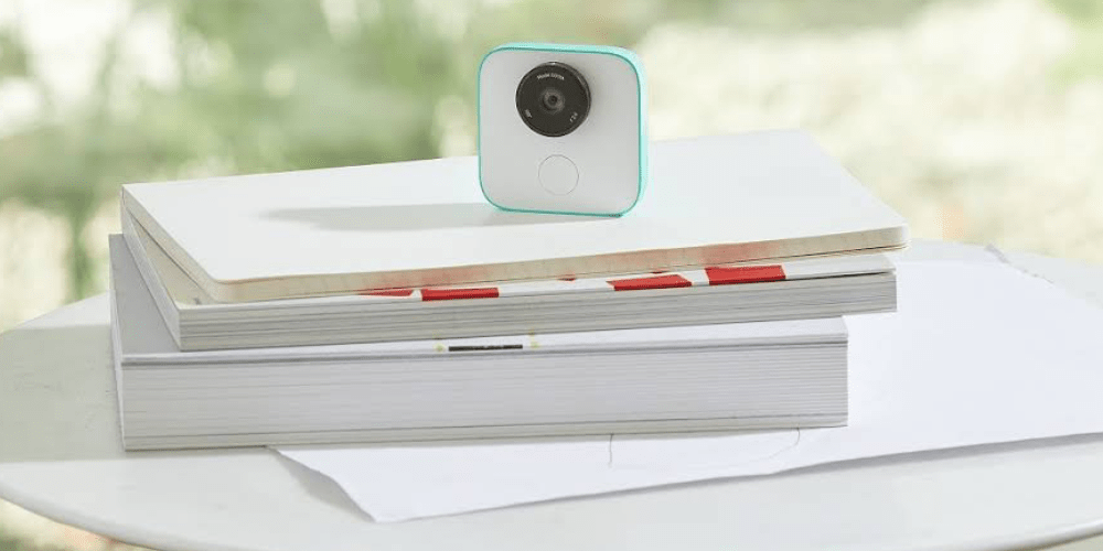 Google Clips Is A Wearable Body Camera That Uses AI