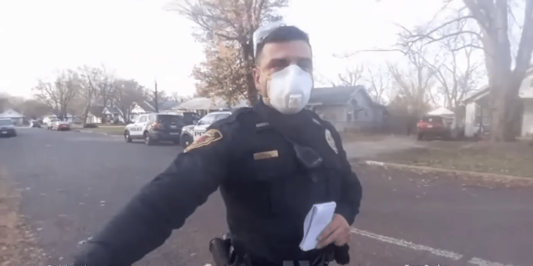 Video Police Tackle Black Man Filming With Phone, Accuse Him of Assault