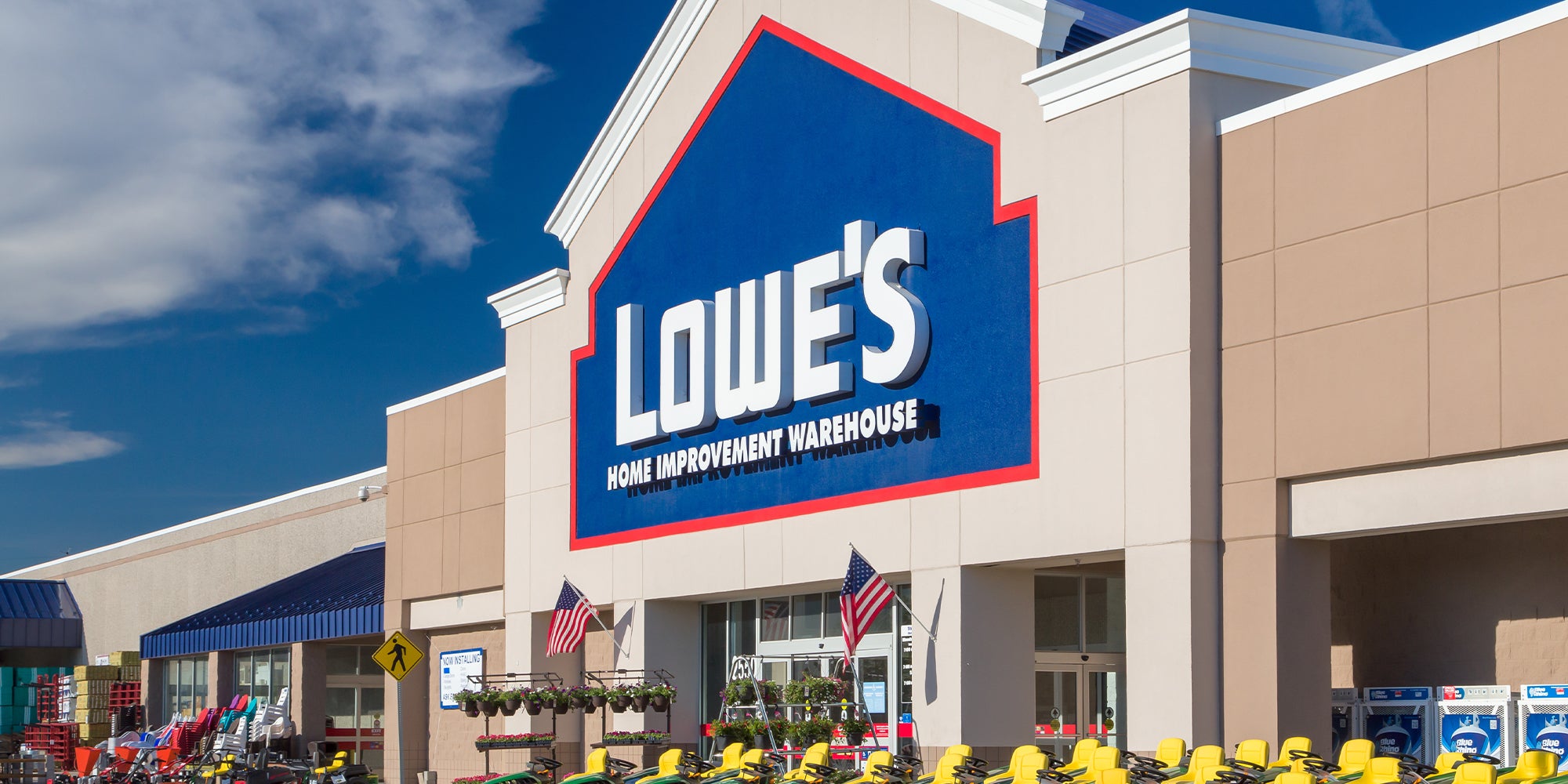 Lowe's Worker Says New Hire Earned 2 More Per Hour Than Him