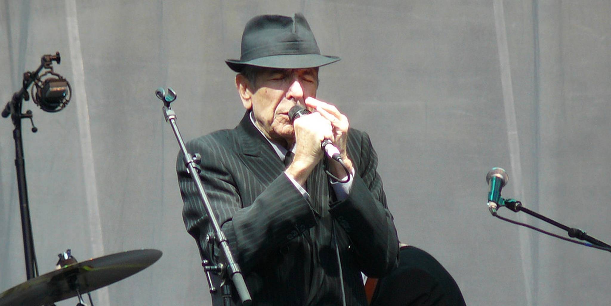 Leonard Cohen's Son Posts Beautiful Tribute to his Father