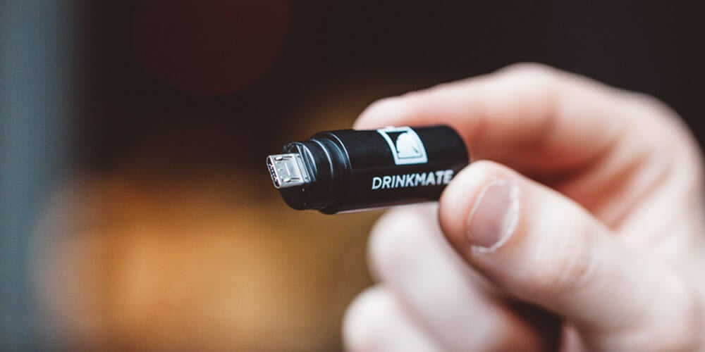 Make smart decisions on the move with this pocket-sized breathalyzer