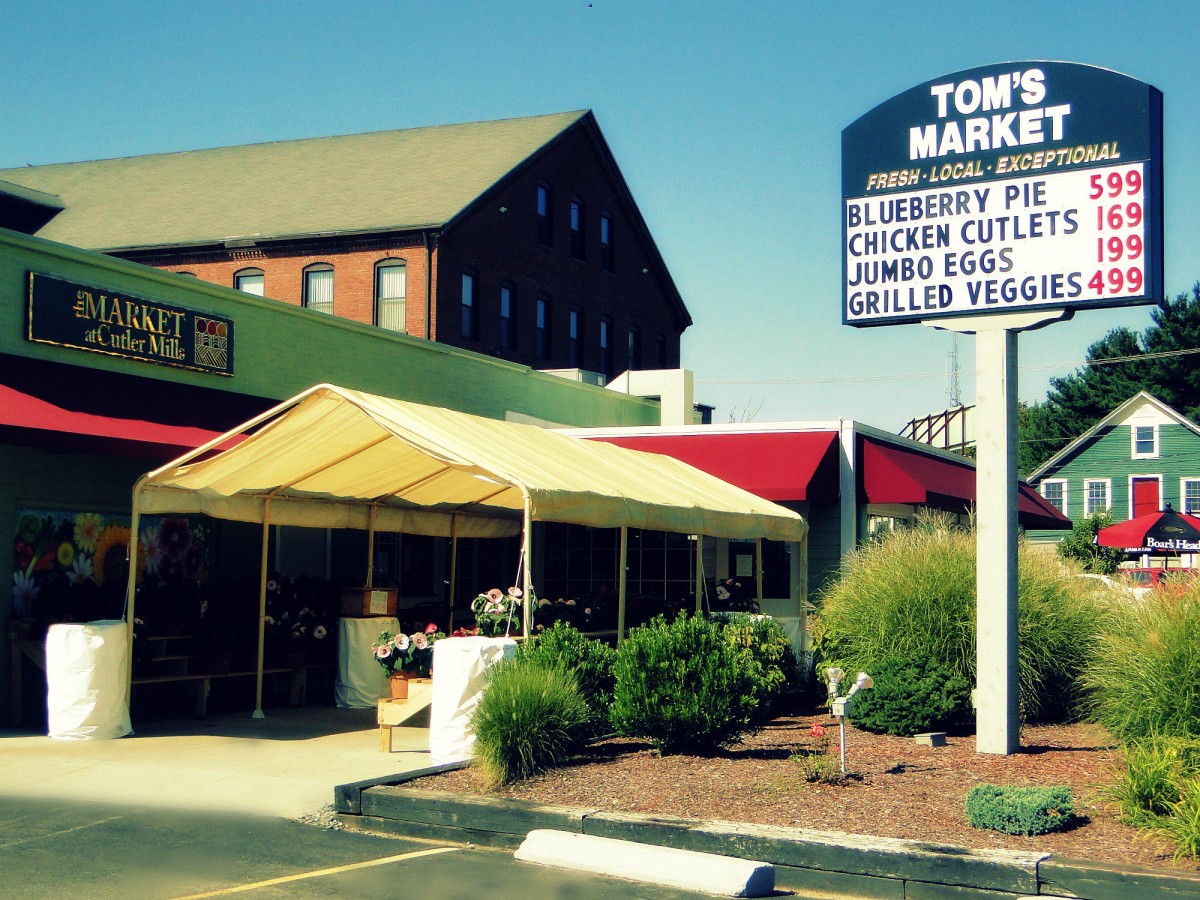 Tom's Market Warren, RI