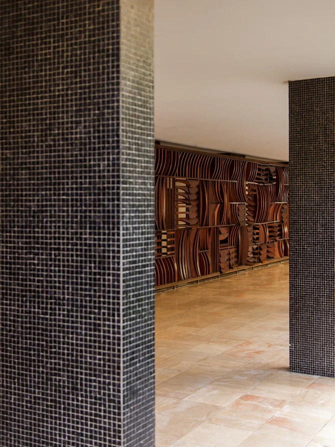 Photos L\'architecture surprenante des halls d’entrée des 70’s à