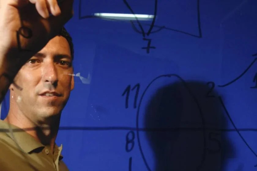 PVC tenta desvendar a Escola do Futebol Brasileiro em novo livro