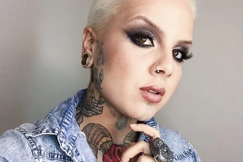 Em Alta, Tatuagem No Rosto Divide Opinião De Profissionais E Clientes 560_x_840_jpg