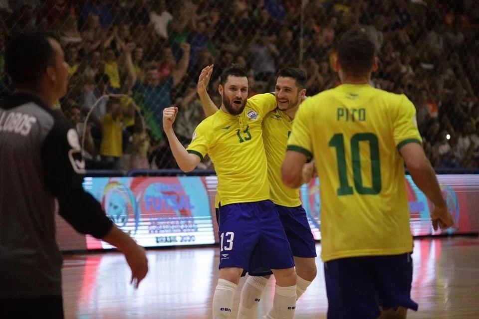 Já no Mundial de Futsal, Brasil perde final para Argentina Metrópoles