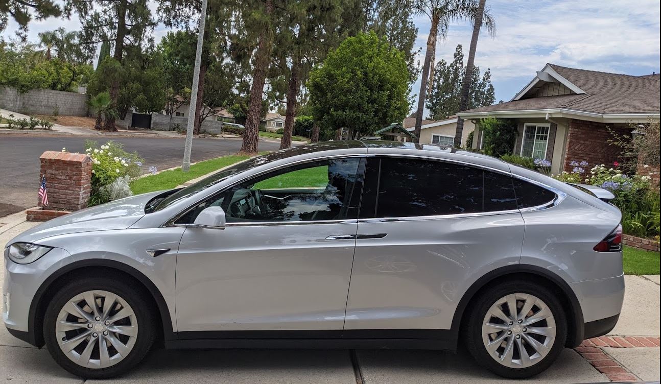 2017 / Model X / 90D / Silver d40ee Sell Your Tesla Only Used Tesla