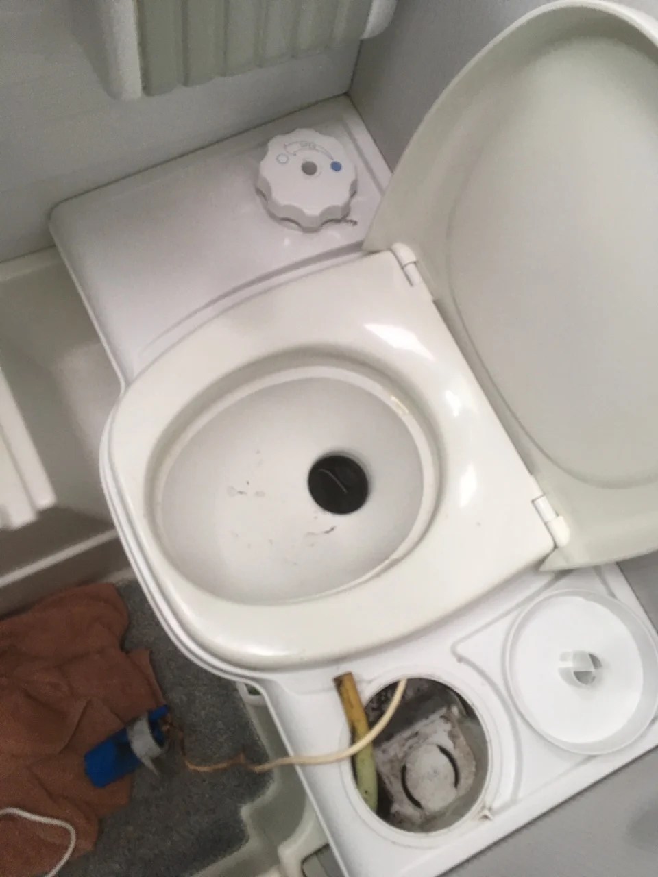 Thetford Toiletten, vragen, reparaties en handleidingen Pagina 4