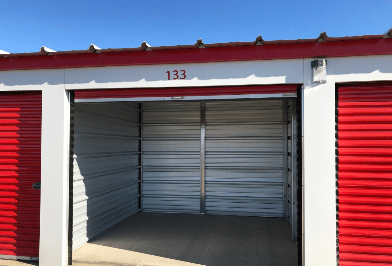 Self Storage Units in Medicine Hat, AB Lockbox Storage