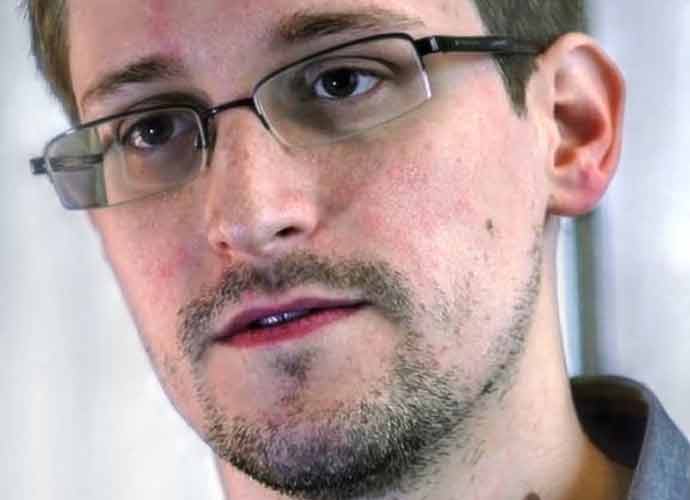 Edward Snowden Receives Russian Citizenship uPolitics