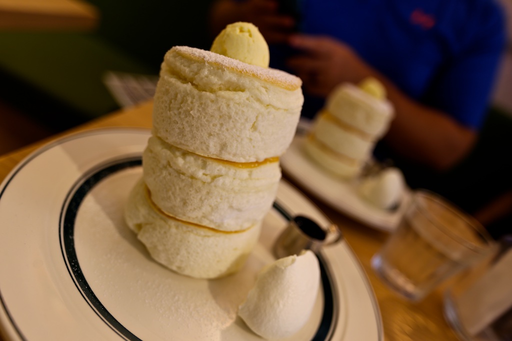Where to Get the Giant Fluffy, Jiggly Pancakes in Tokyo Everyone Is