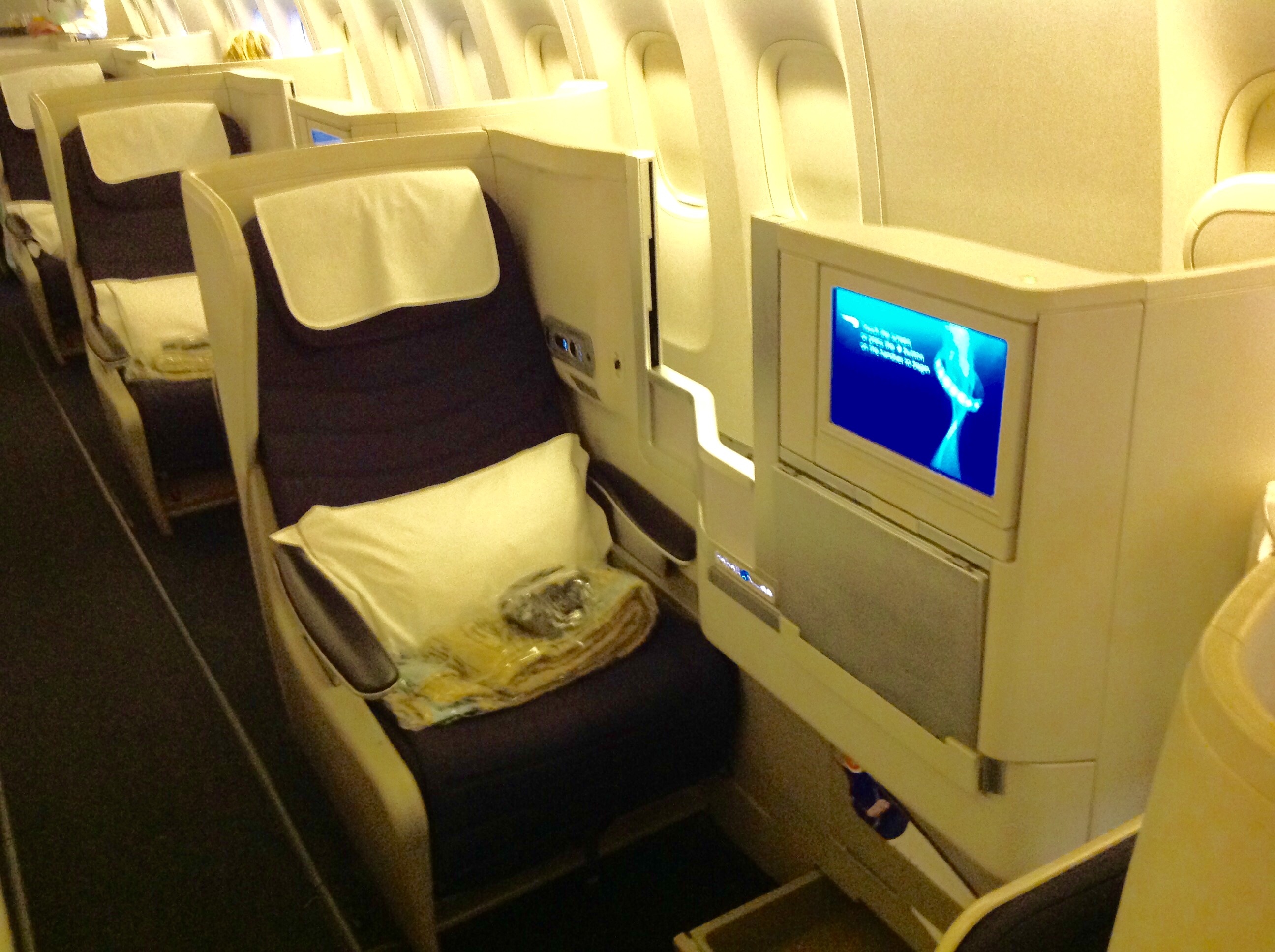 Boeing 777 jet british airways seating repairmertq
