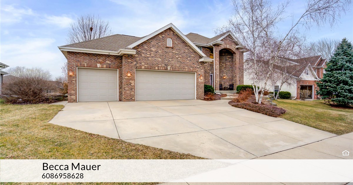 325 Oakmont St, Oregon, WI 53575