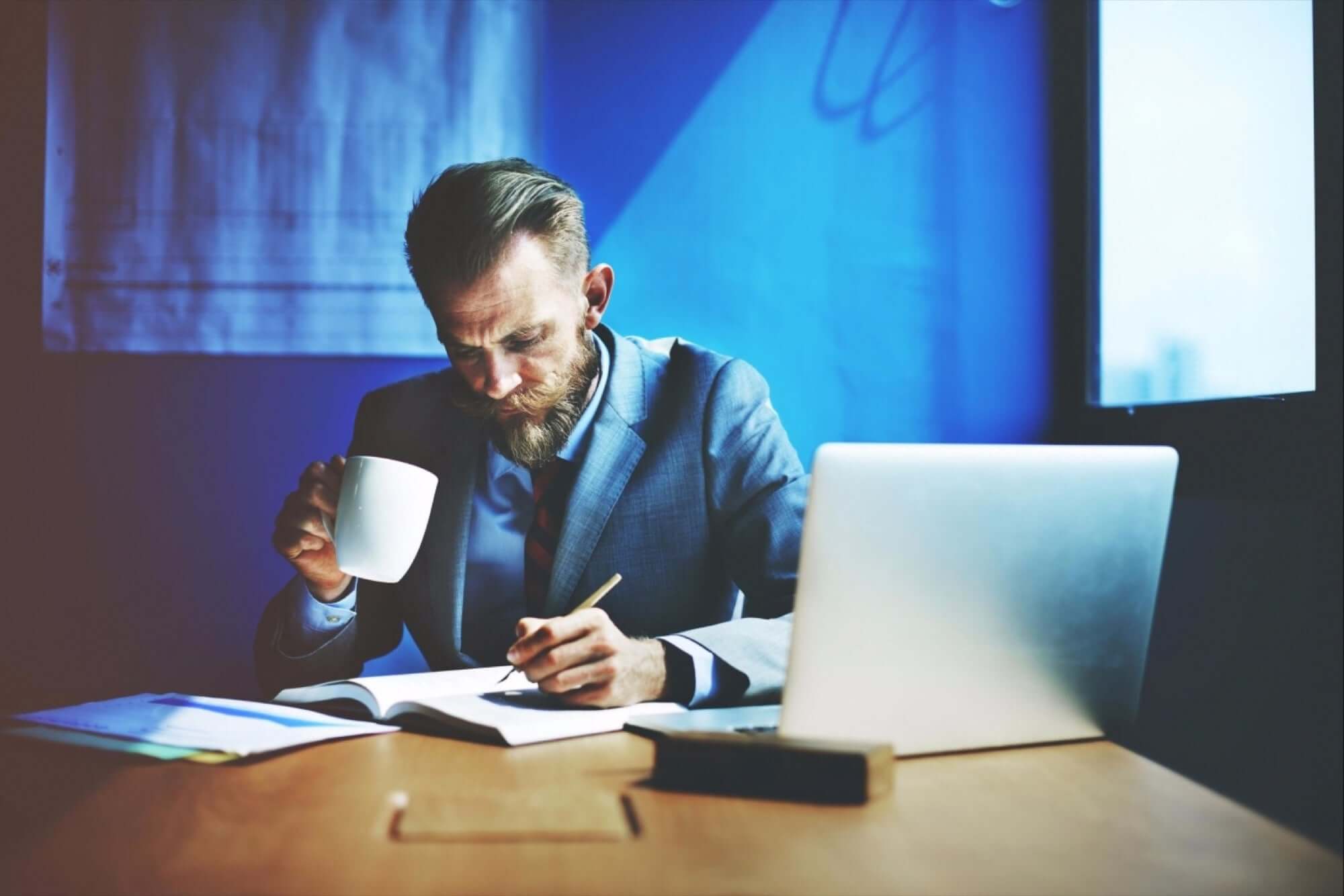 Tips Sukses Bisnis di Usia Muda yang Perlu Dicoba Uprint.id