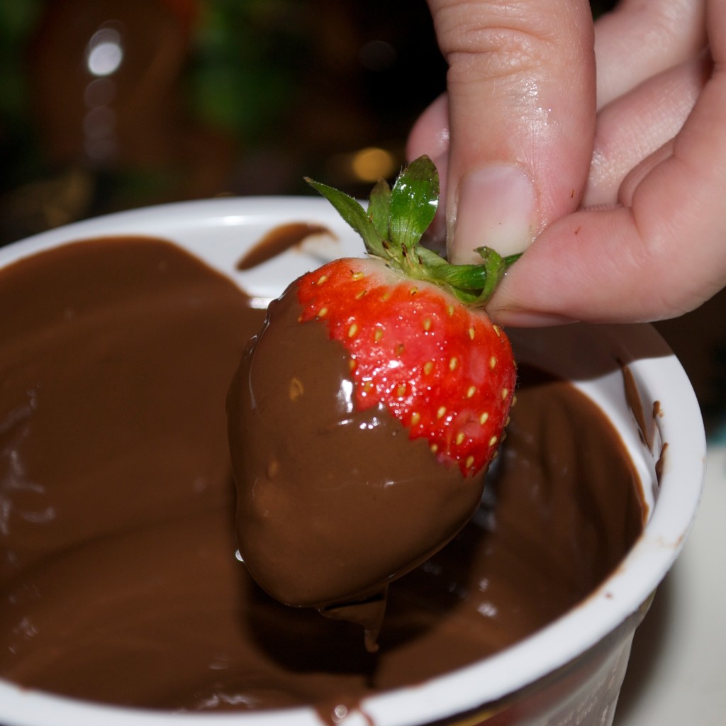 Champagne Infused Chocolate Strawberries Uproot Kitchen