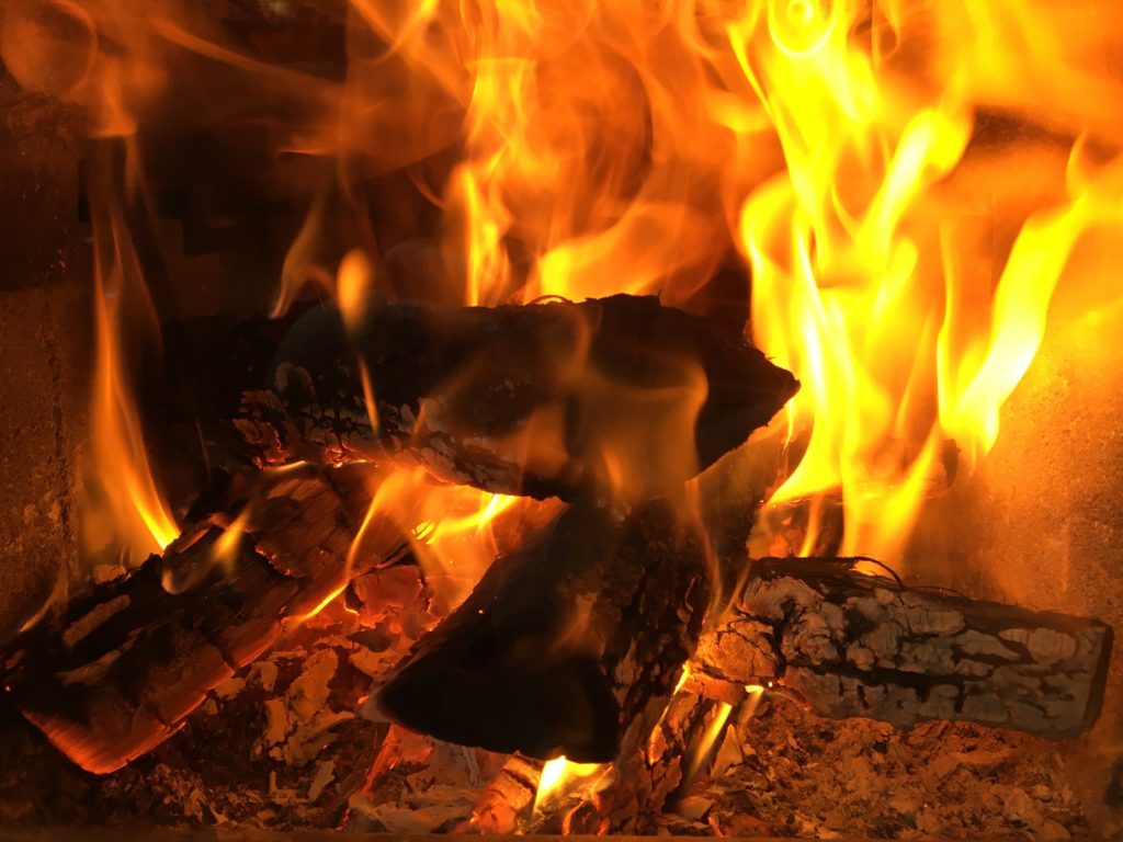 How To Quickly Build A Roaring Fire in a Cold Wood Stove UPSTATE DISPATCH