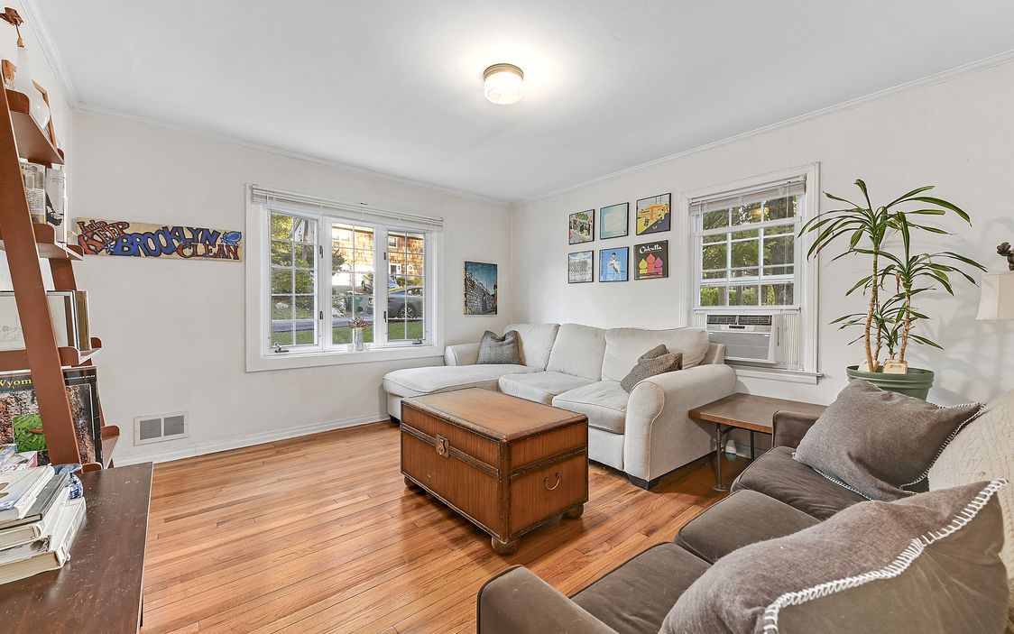 Putnam County NY lake community cottage for sale continental village