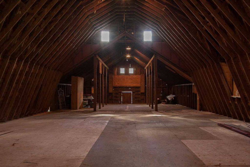 Millerton Farm For Sale on 88 acres, Two Farmhouses, and Charming Barn