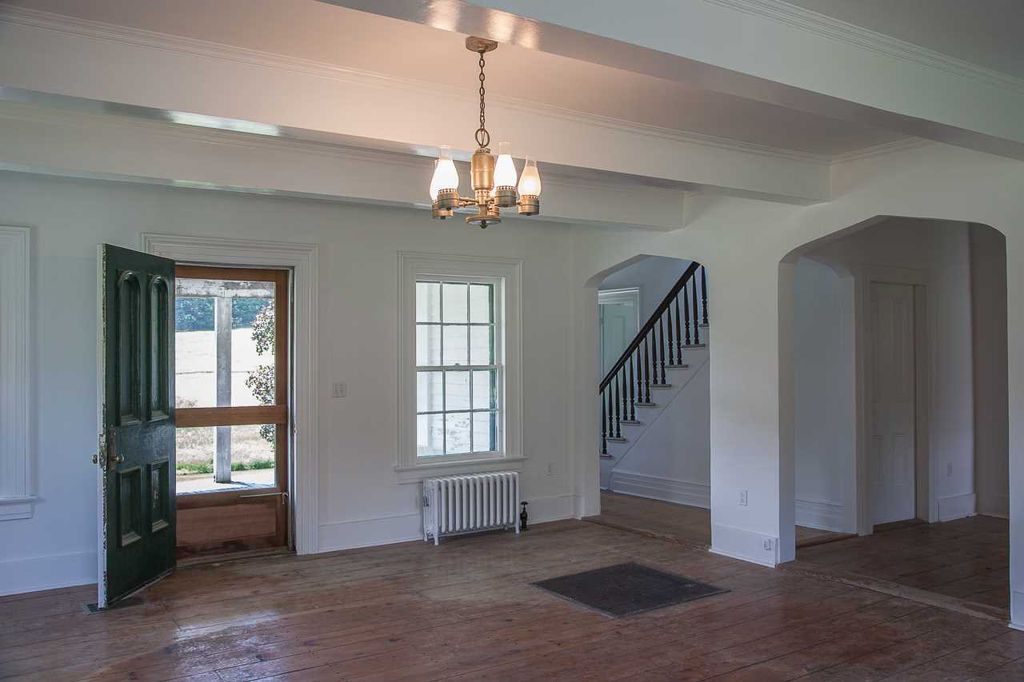 Millerton Farm For Sale on 88 acres, Two Farmhouses, and Charming Barn