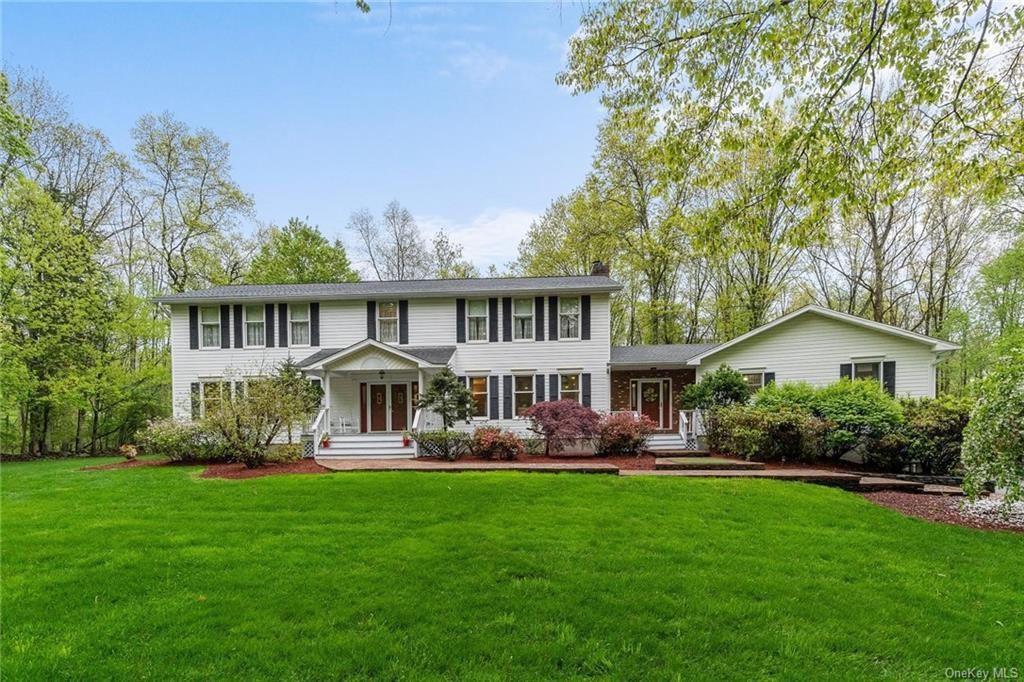 Breezy Newburgh Colonial with Separate Apartment 599K Upstater