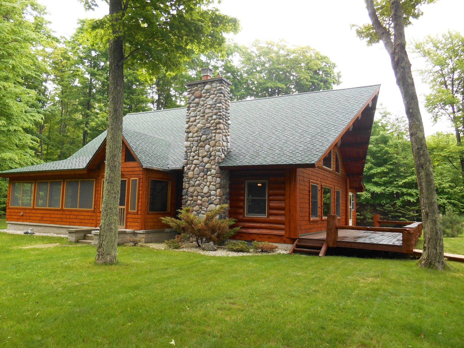 Garden Peninsula Log Home SOLD U.P. Waterfront