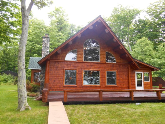 Garden Peninsula Log Home U.P. Waterfront