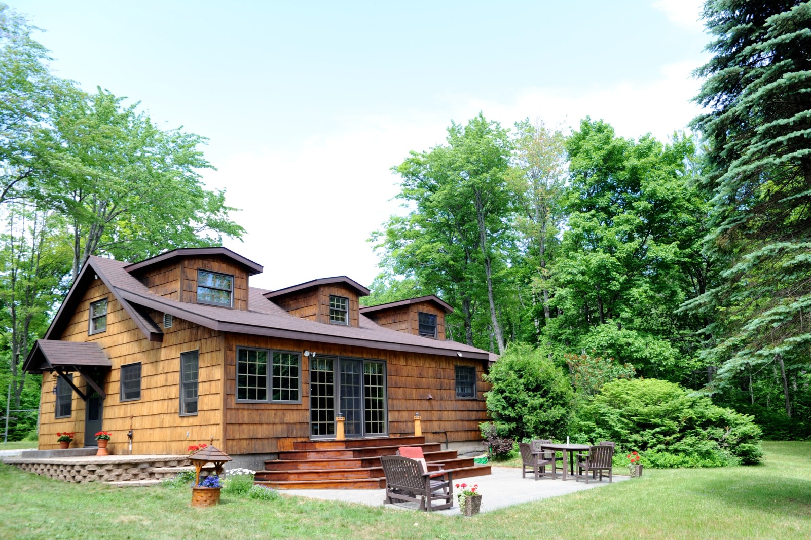 Nevins Lake Cabin SOLD U.P. Waterfront