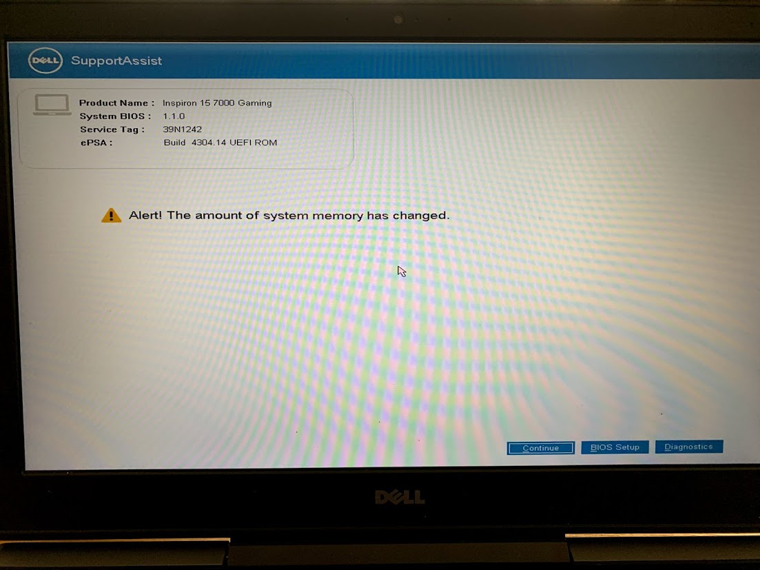Dell Inspiron 15 7000 でメモリの増設方法、分解方法、カバーの開け方 (ウラシ