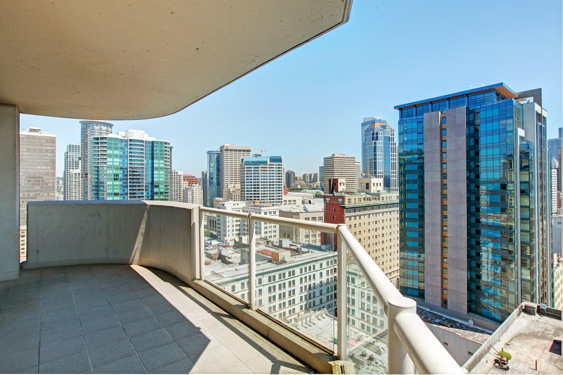 One Pacific Tower 2bd/2ba w/ Elliott Bay and City Views FOR SALE! UrbanAsh Real Estate