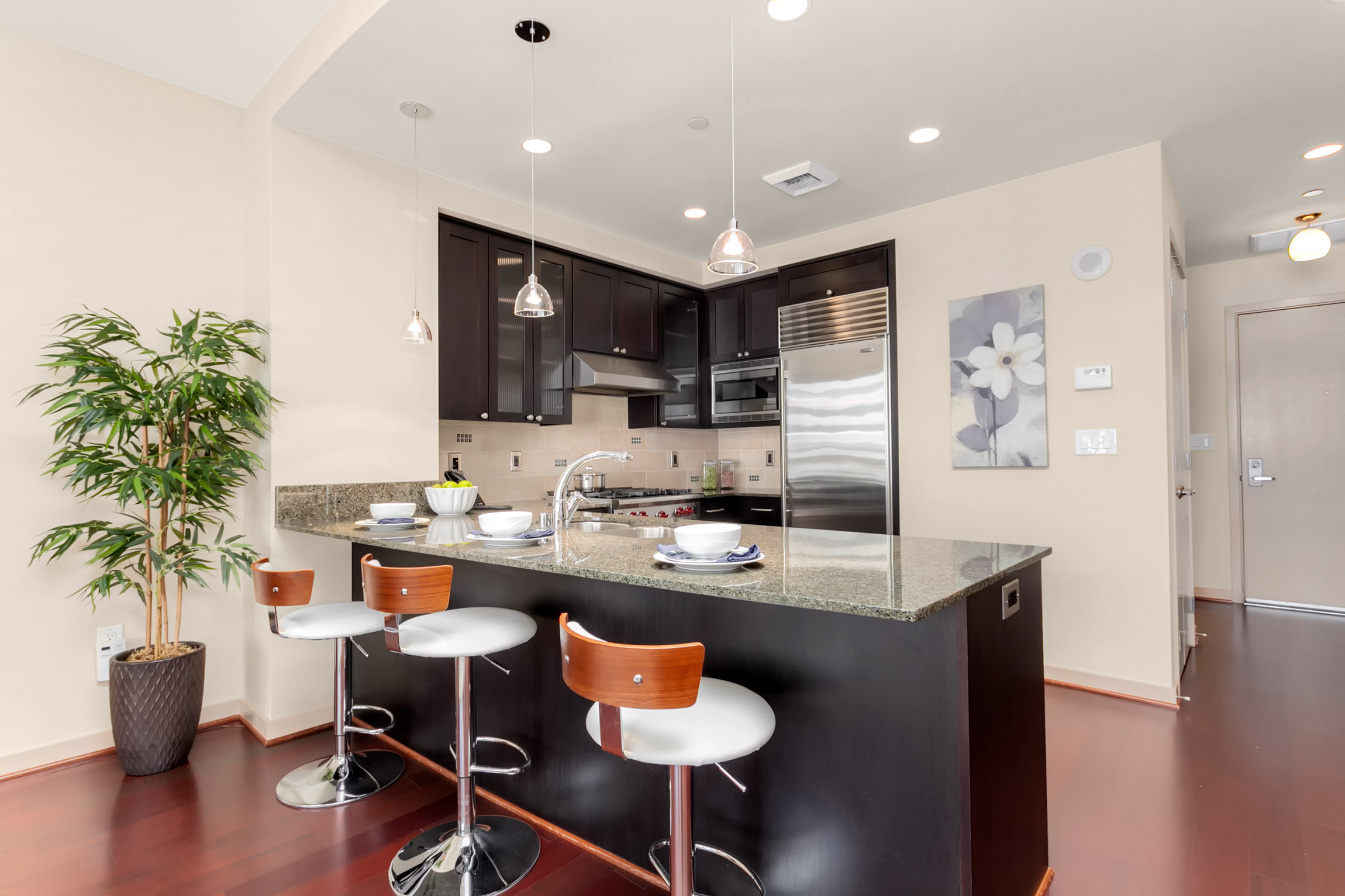 Luxury Living at Loews Hotel 1000 / Madison Tower 1 Bedroom City View