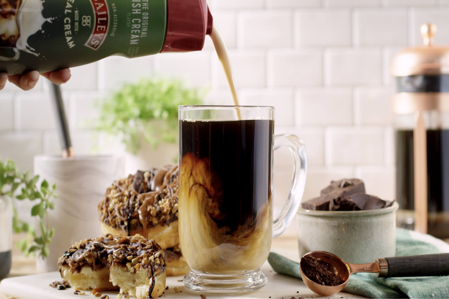 Dunkin Creamers Urban Canvas