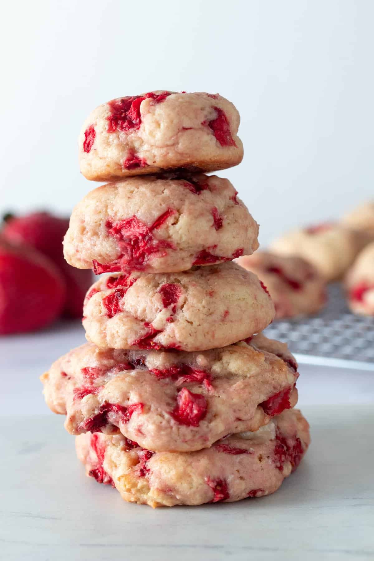 Strawberry Shortcake Cookies (+ Cream Cheese Filling
