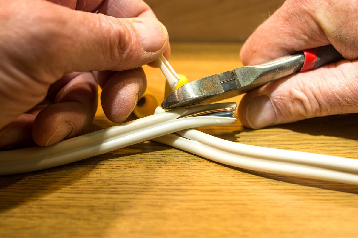 How To Repair Mouse Chewed Wires? »