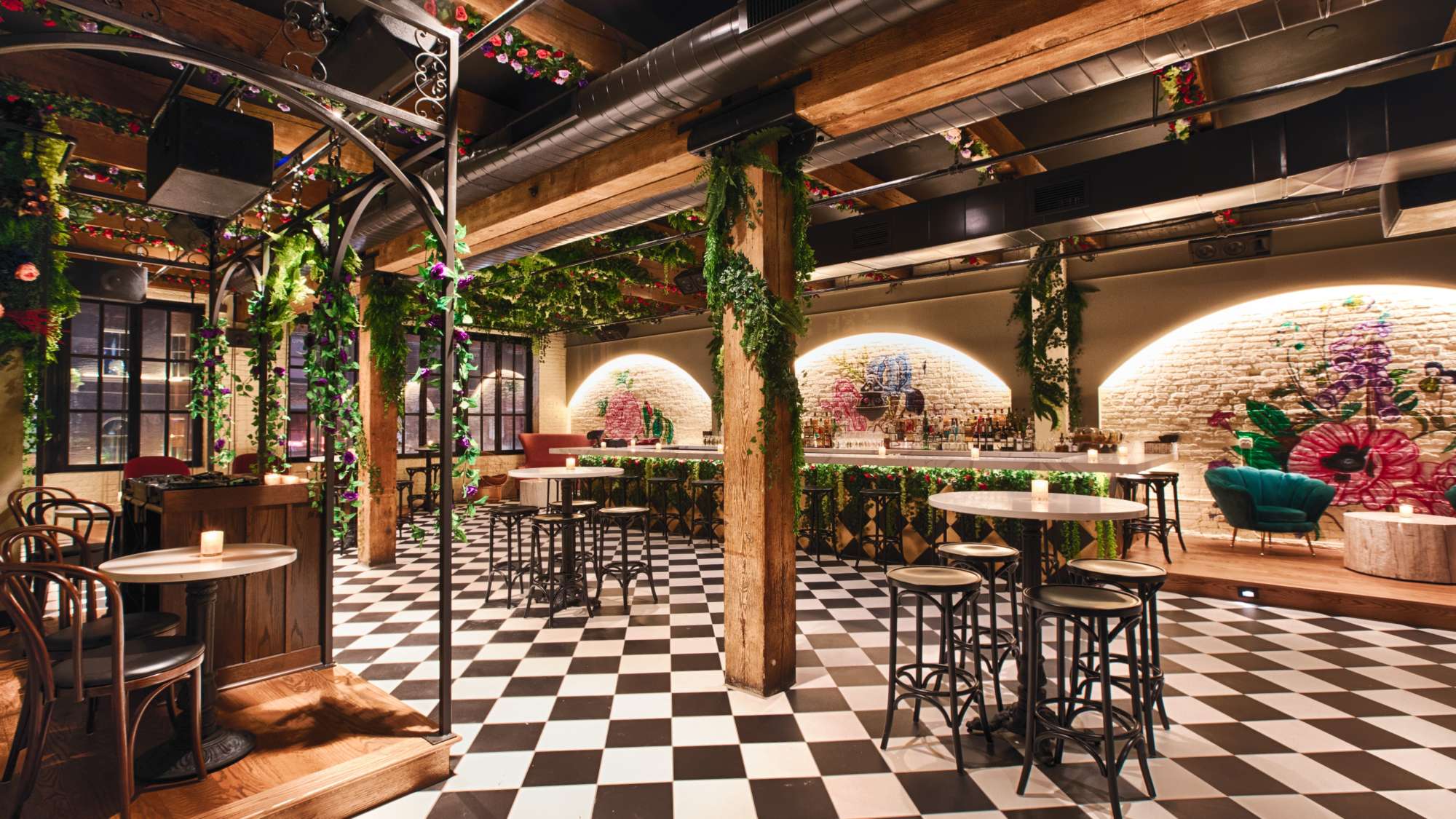 13 Chicago Restaurants Reopening for Indoor Dining This Weekend