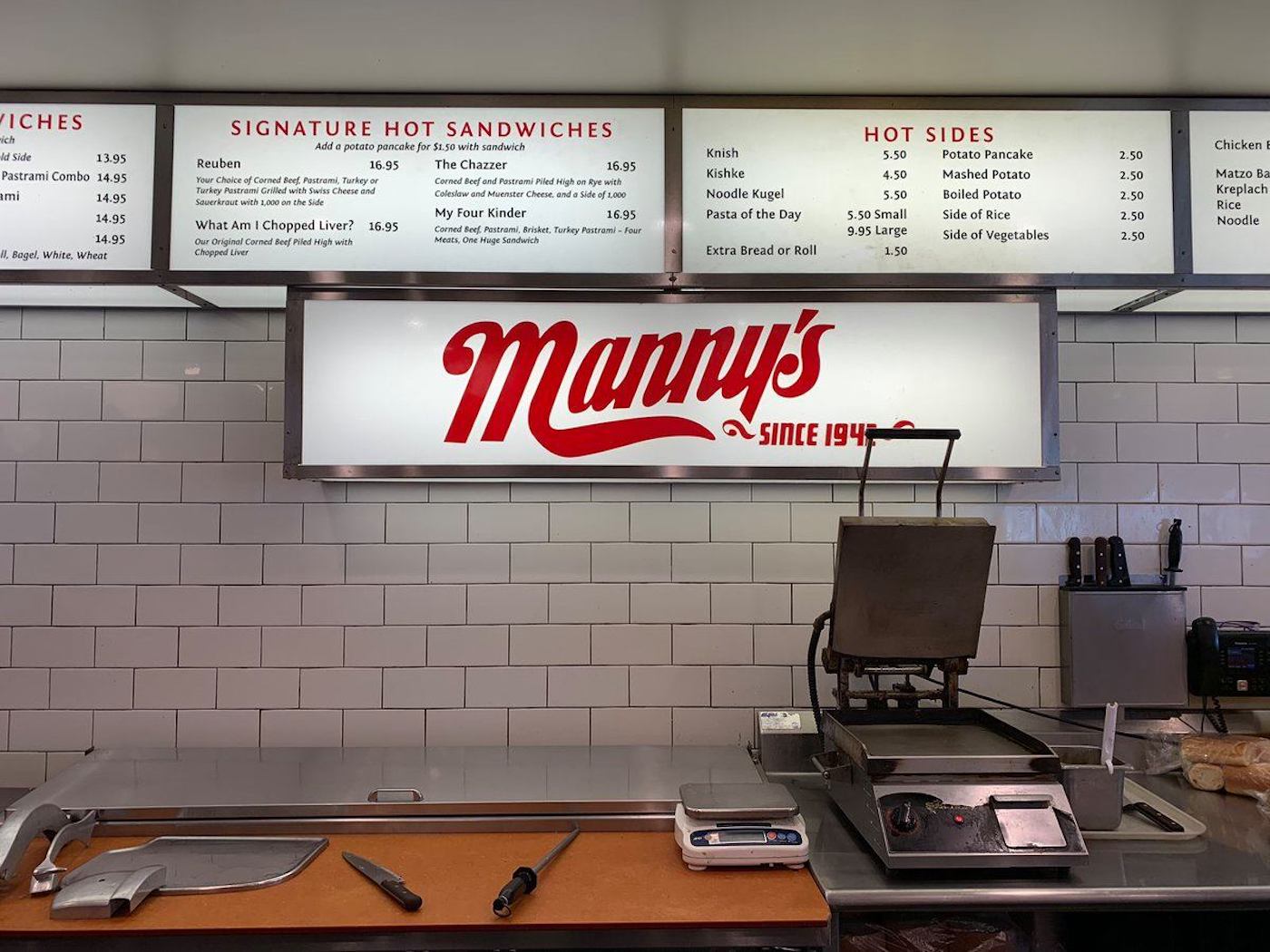 Chicago's Manny's Deli Giving Away 1,000 Free Sandwiches For Customers