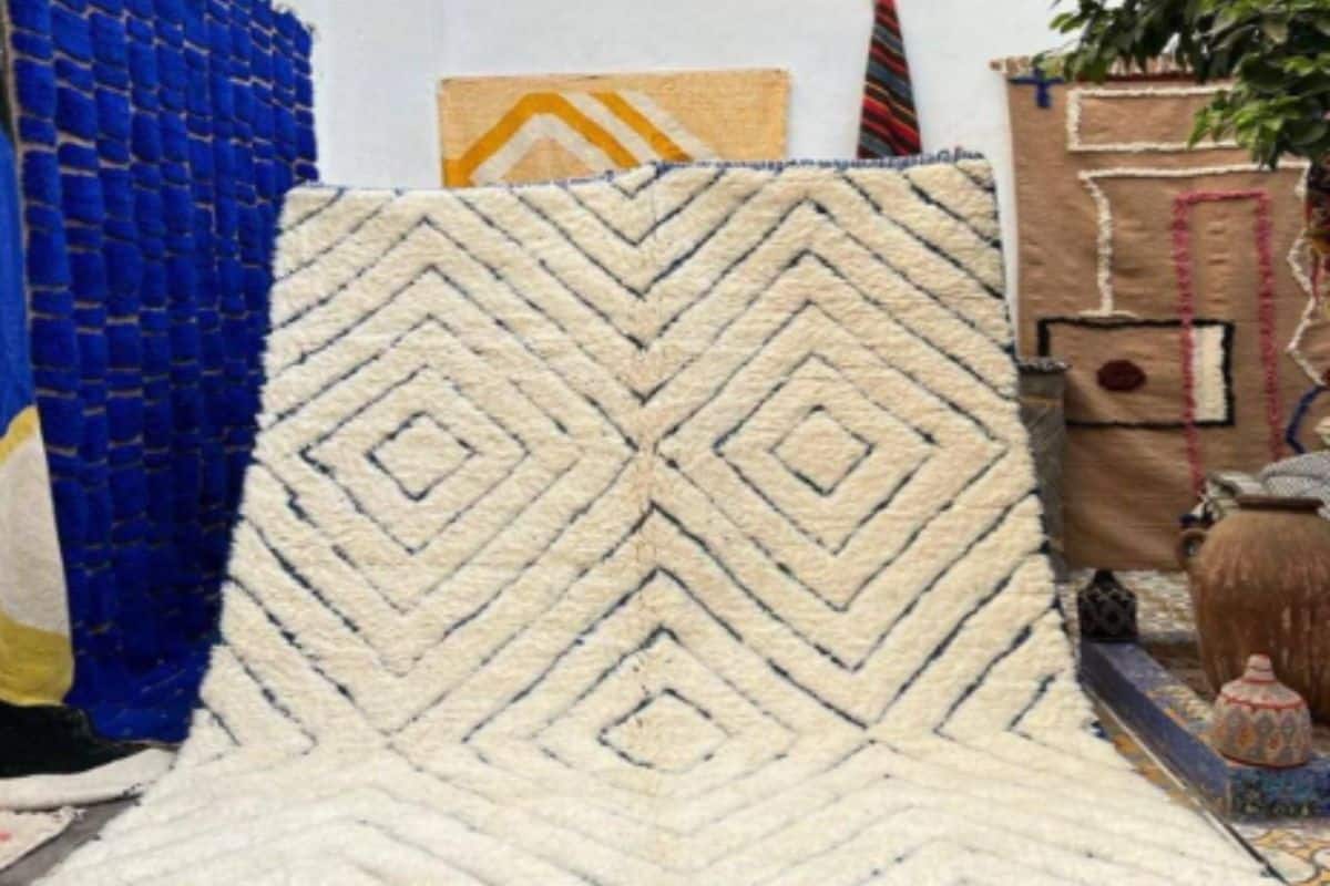 Moroccan Rugs, Why Are So Expensive? UrbanMatter