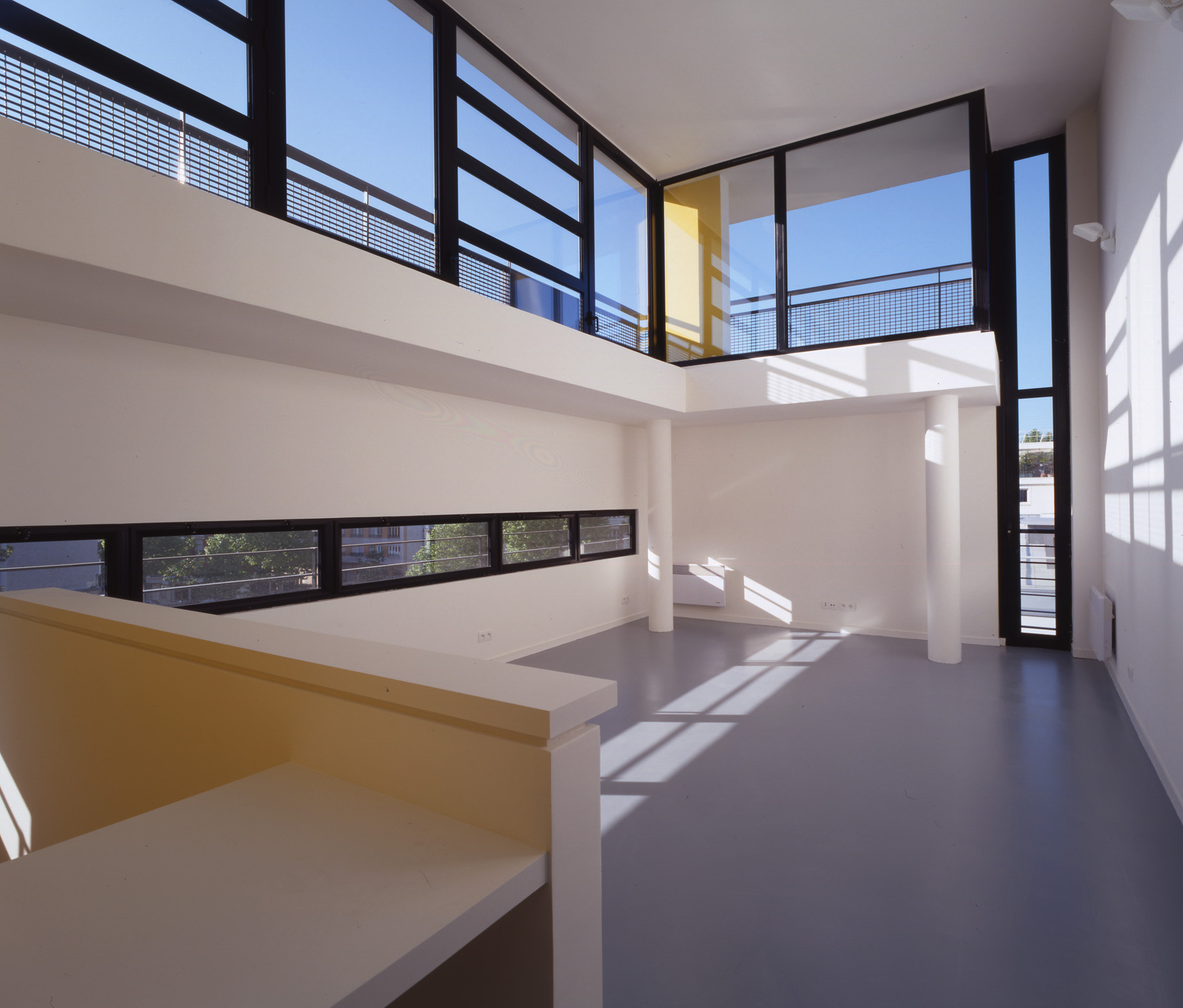 Artists' Studios Paris France info