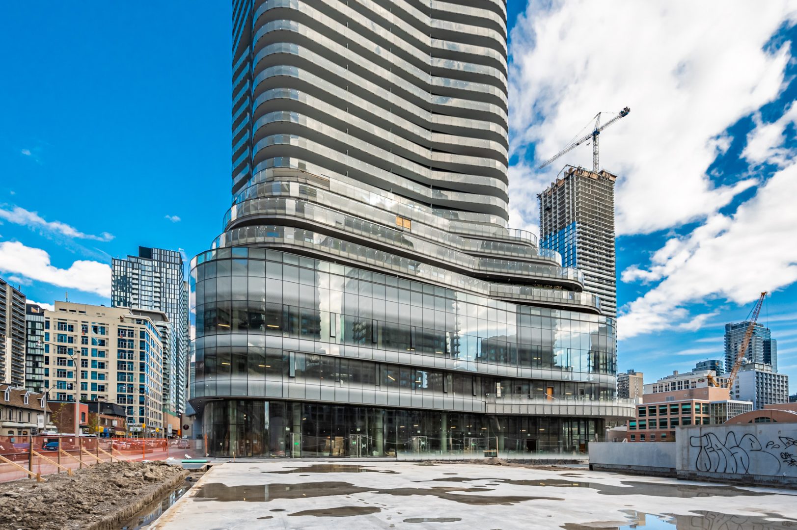 15 Wellesley Yonge & Wellesley Offices on the Park Toronto Urban