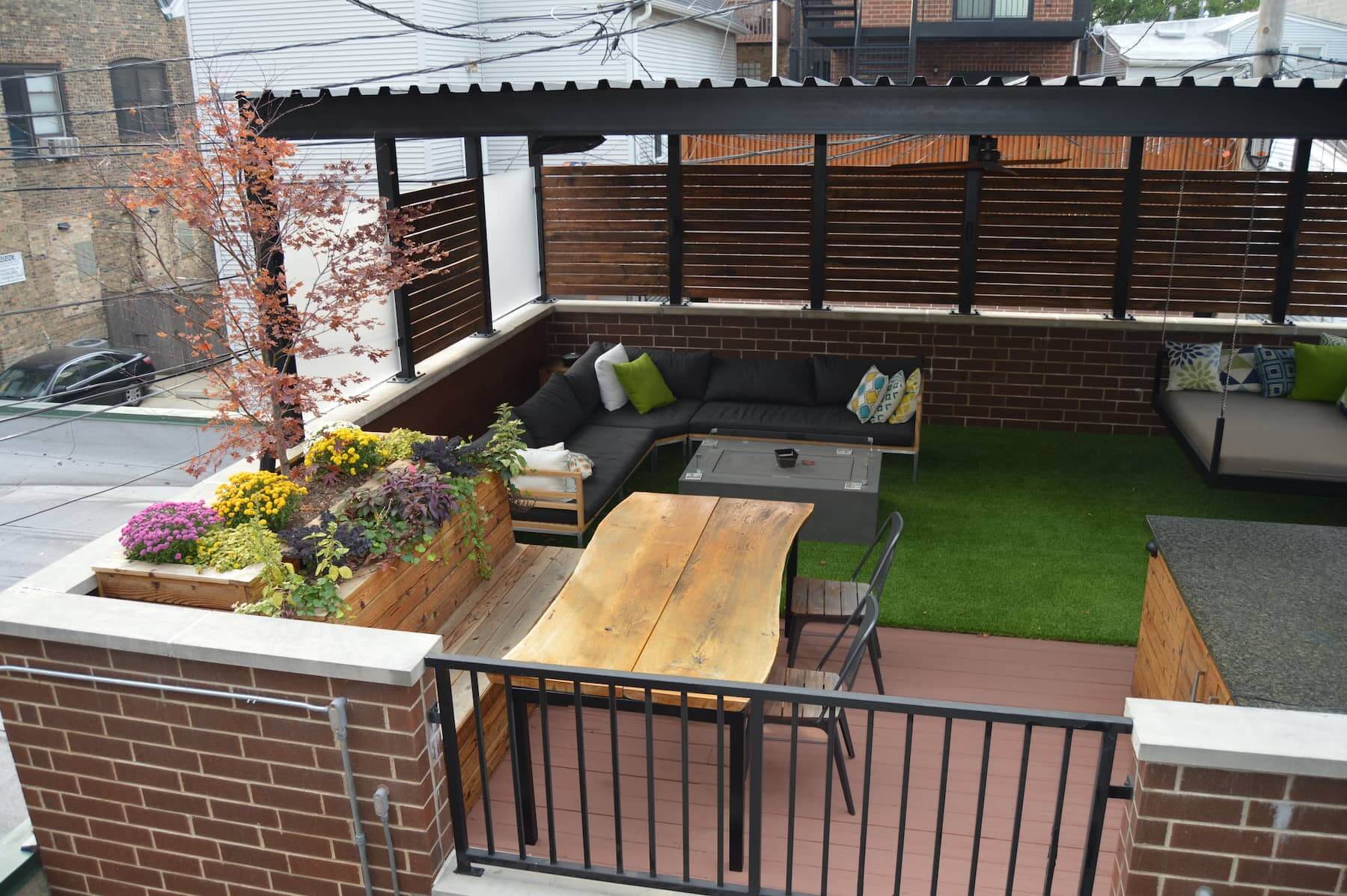 Rooftop Retreat With Day Bed Lakeview Urban Rooftops Chicago Roof