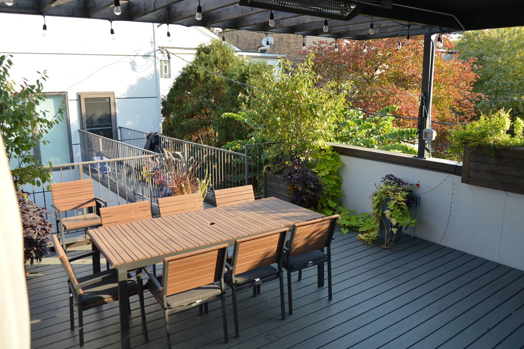 Rooftop Hangout West Town Urban Rooftops Chicago Roof Decks