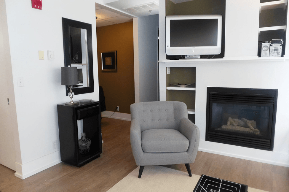 1 Bedroom Apartment for Rent in Downtown Calgary Fully Furnished